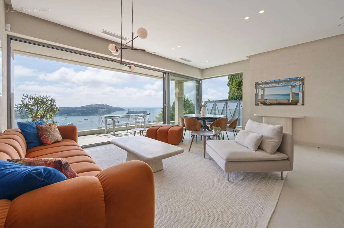 Maison 187 m² à Villefranche-Sur-Mer  - photo 9