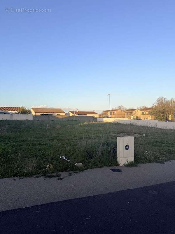 Terrain de 321 m² à ECHIRE - photo 4