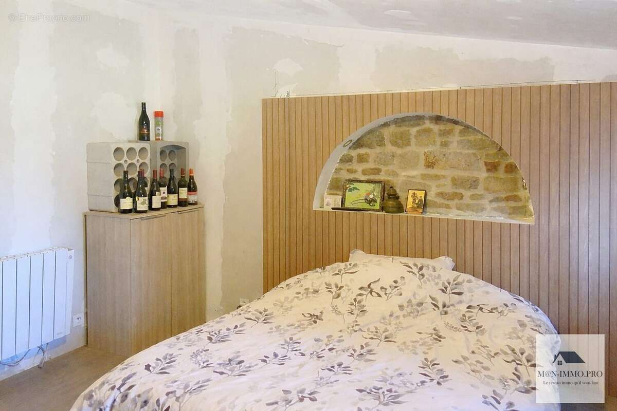 Maison à COGLES