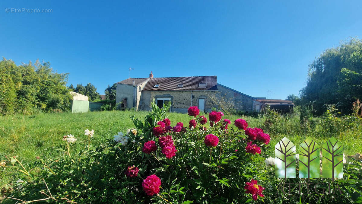 Maison à URCIERS