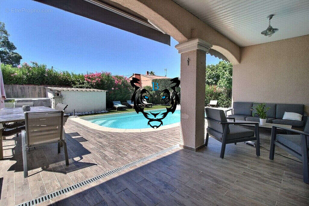 Maison à LE MUY