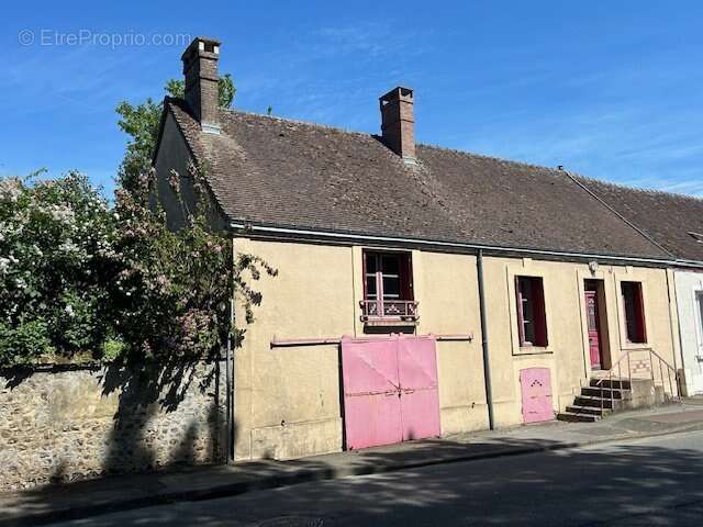 Maison à BEAUMONT-LES-AUTELS
