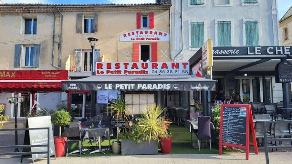 Commerce à MALAUCENE