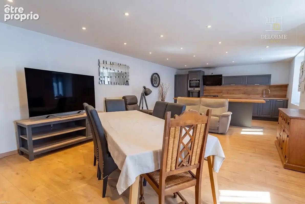 Belle maison rénovée avec super vue et grange - photo 3