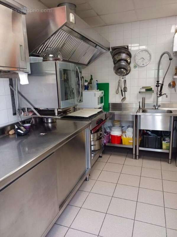 Photo 2 - Commerce à COUERON