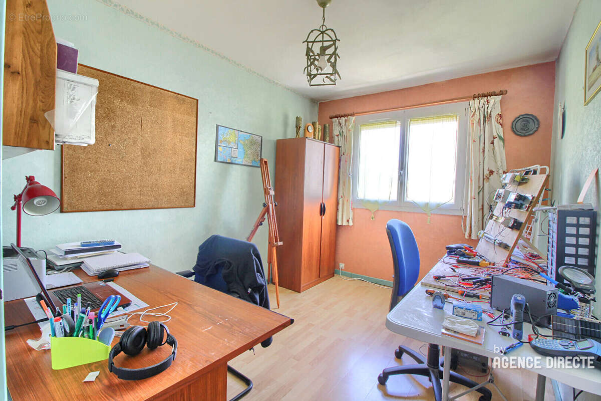 Appartement Rennes T6 - 102 m2 - Dernier étage avec balcon - cave et place de parking ! - photo 13