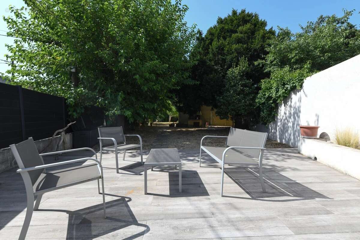 Uzès : Maison avec jardin à 600m du centre historique - photo 12