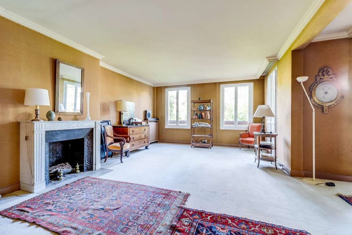 Appartement à LOUVECIENNES