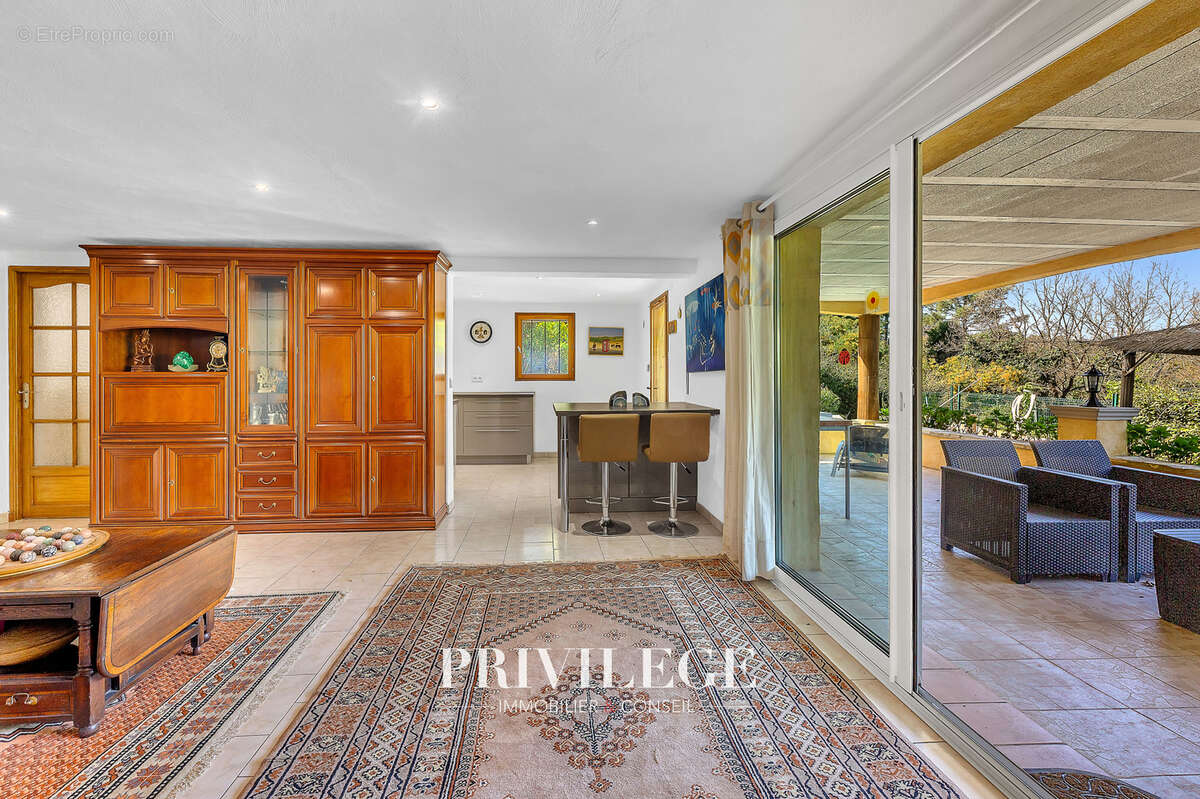 Maison à LES ADRETS-DE-L'ESTEREL