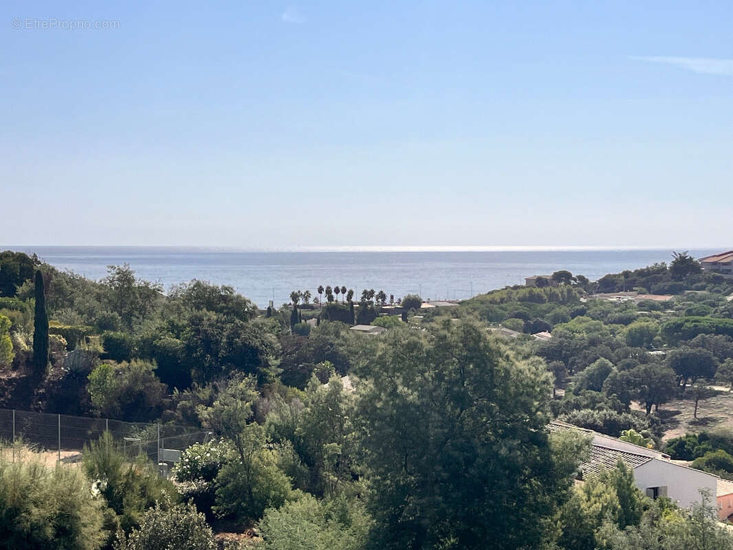 Maison à LES ISSAMBRES