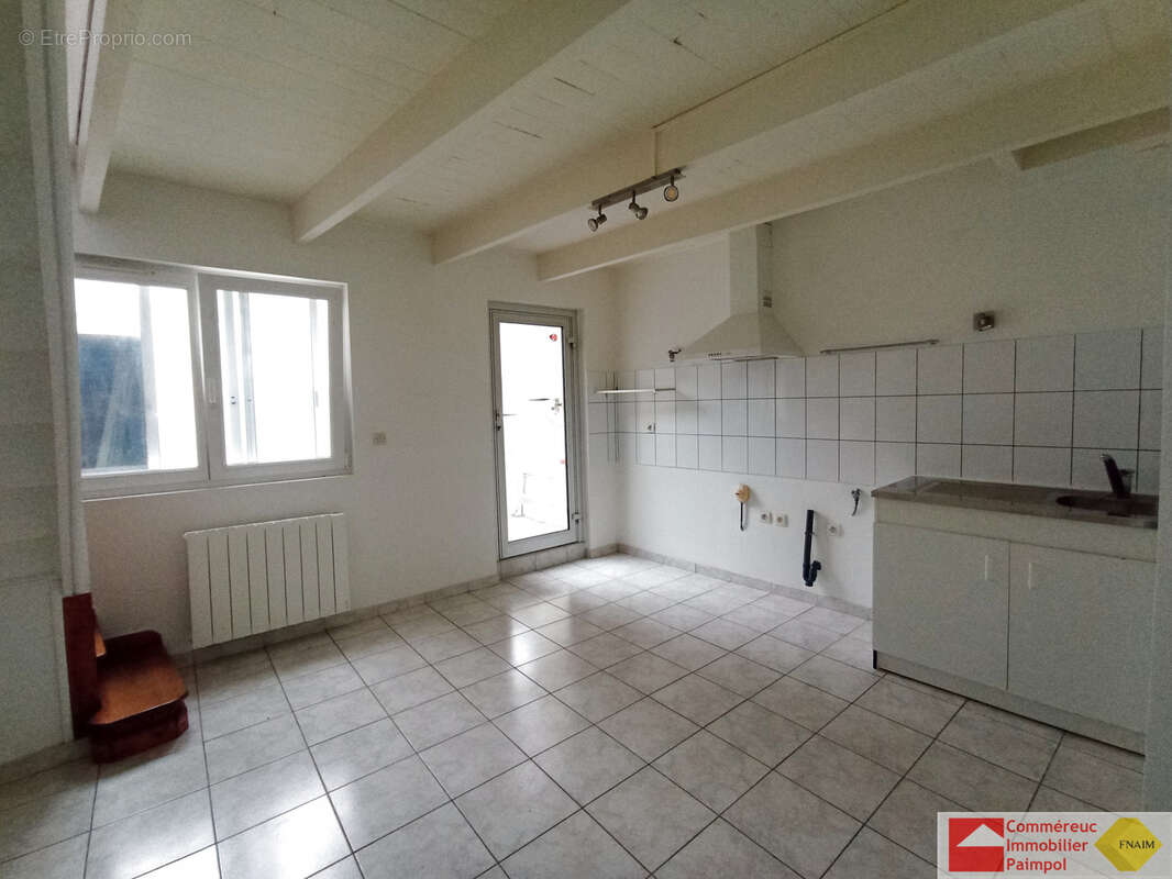Maison à PLOURIVO