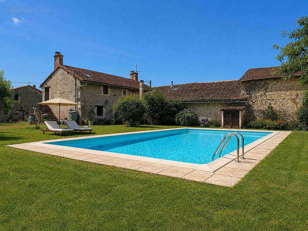 Maison à COUHE