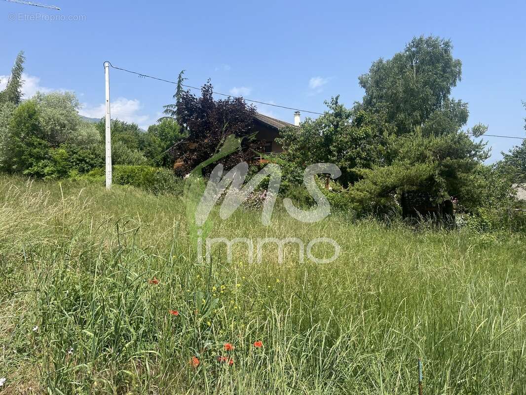 Terrain à CHORGES