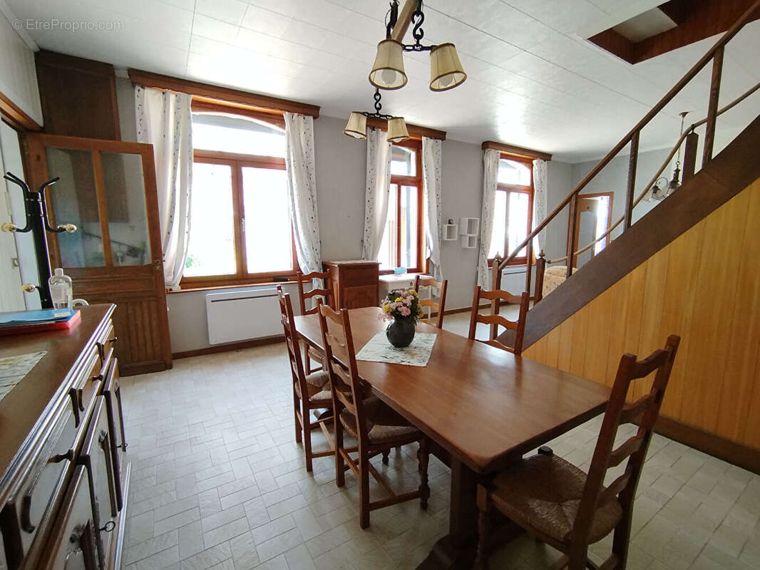 Maison à SERY-LES-MEZIERES
