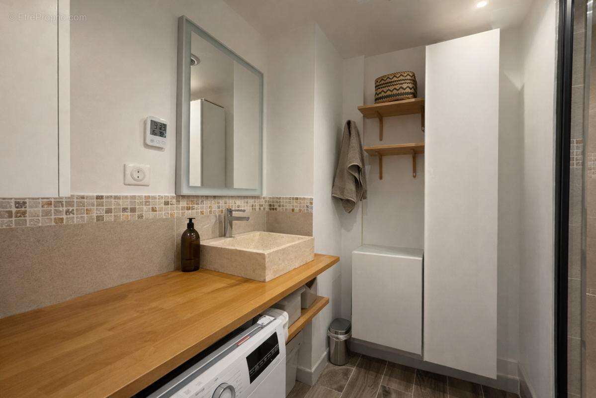 Appartement à MARSEILLE-4E