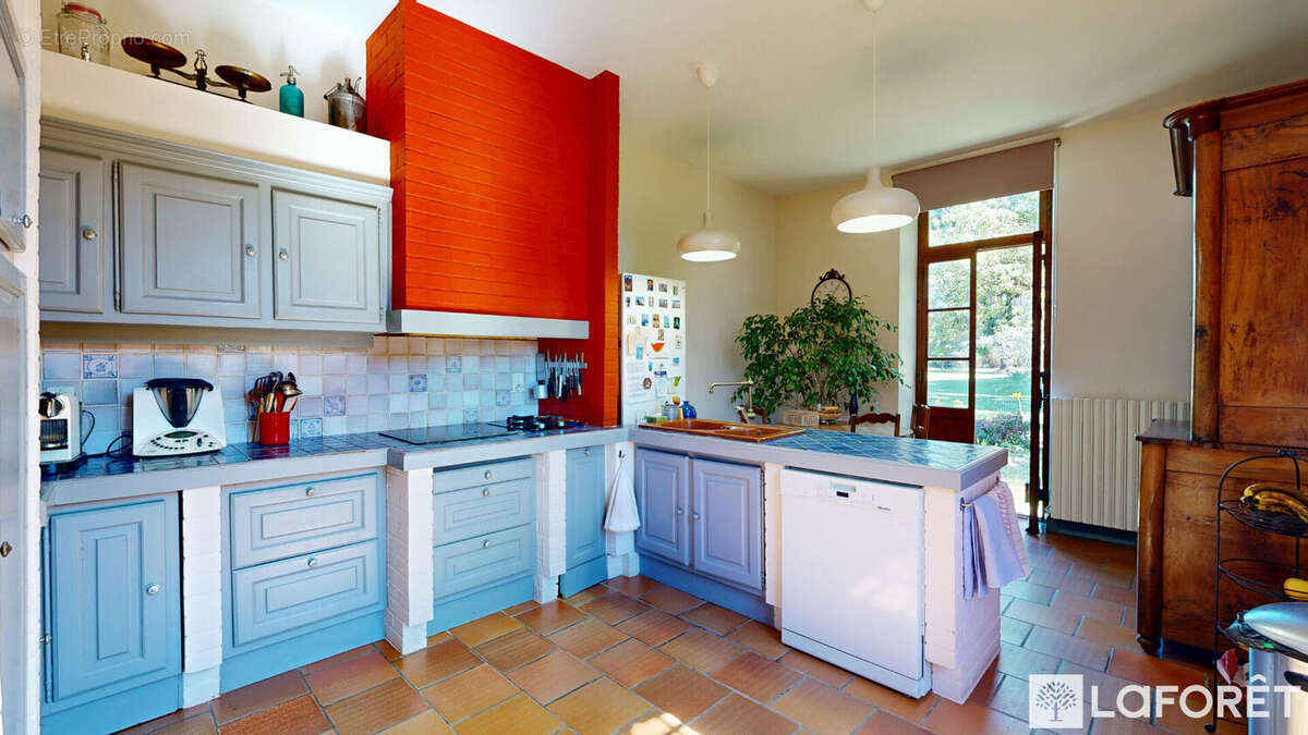 Maison à GENNETINES