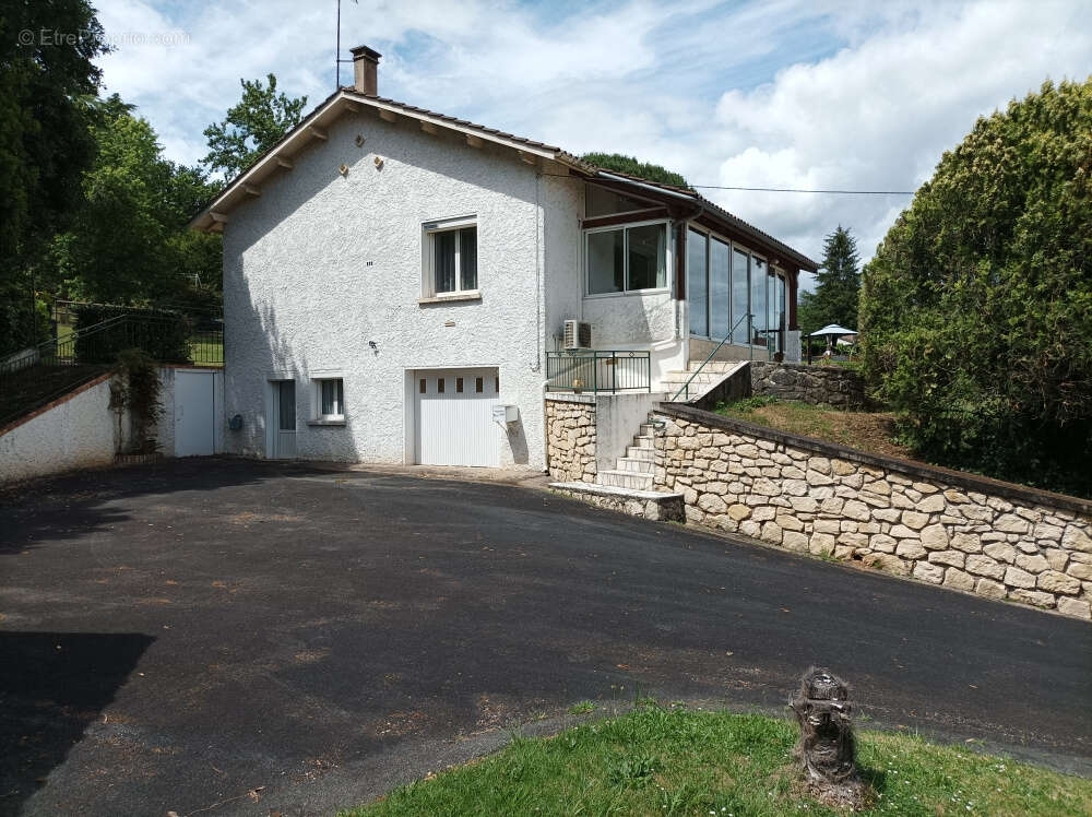 Maison à MONSEMPRON-LIBOS
