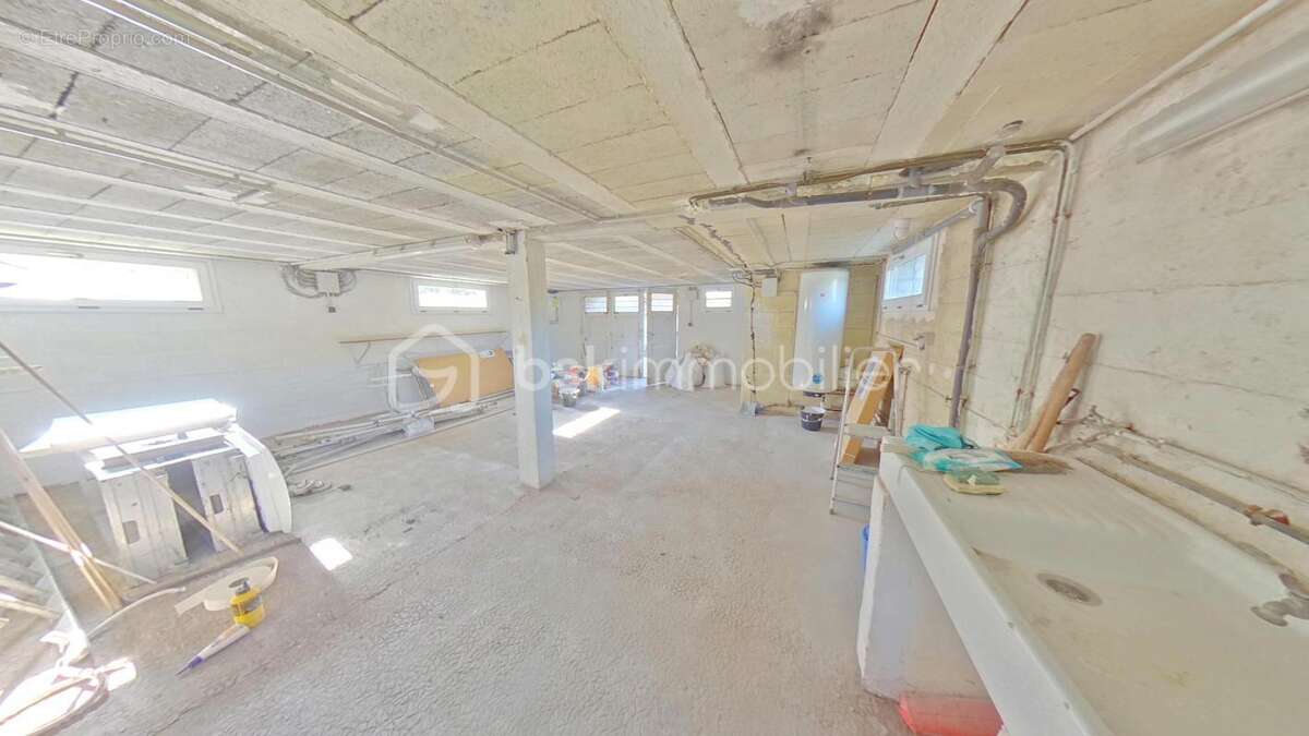 Maison à EGRISELLES-LE-BOCAGE