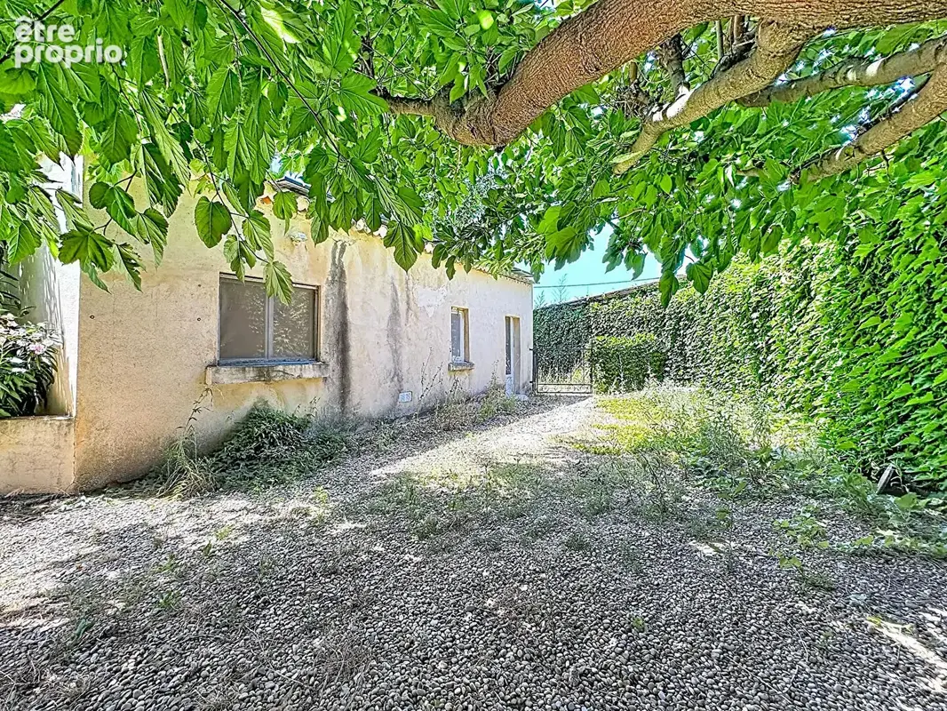 Montfavet mas de caractère à rénover ? fort potentiel - photo 3