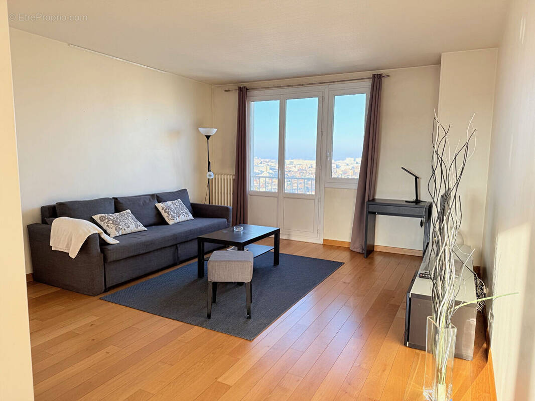 Appartement à LE KREMLIN-BICETRE