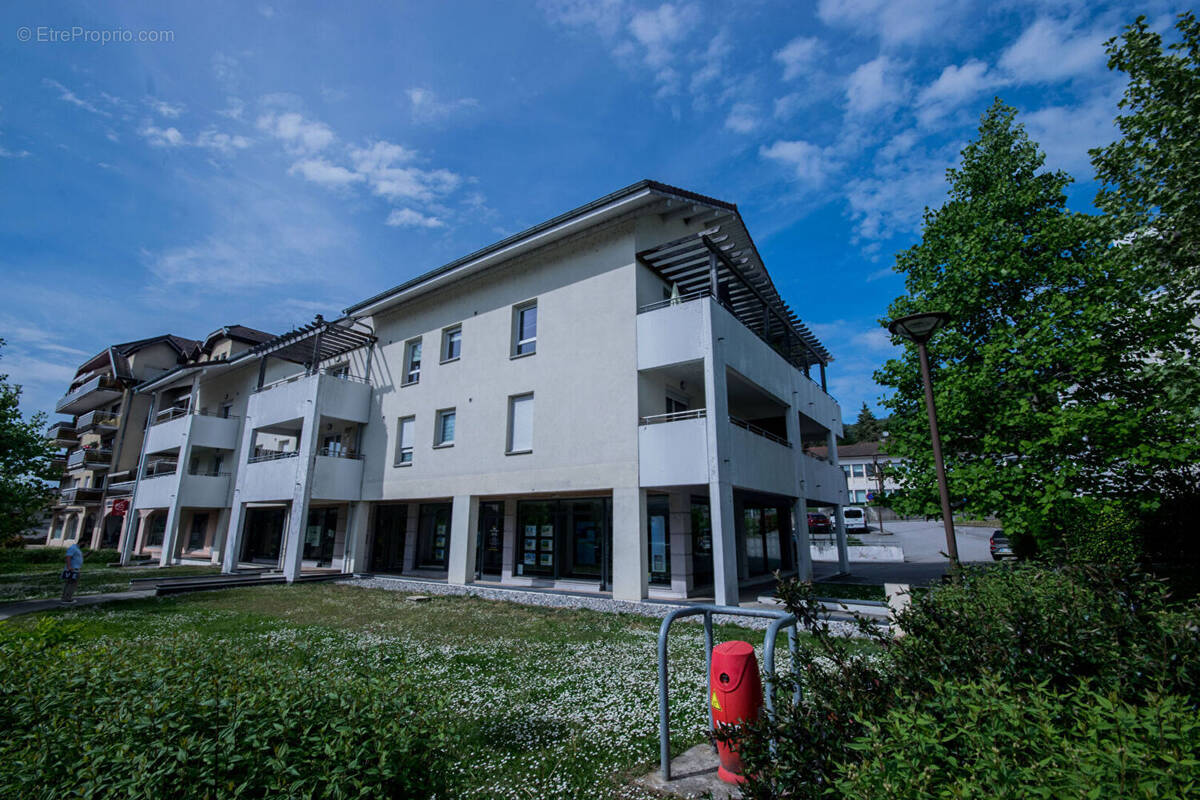 Appartement à BONNE