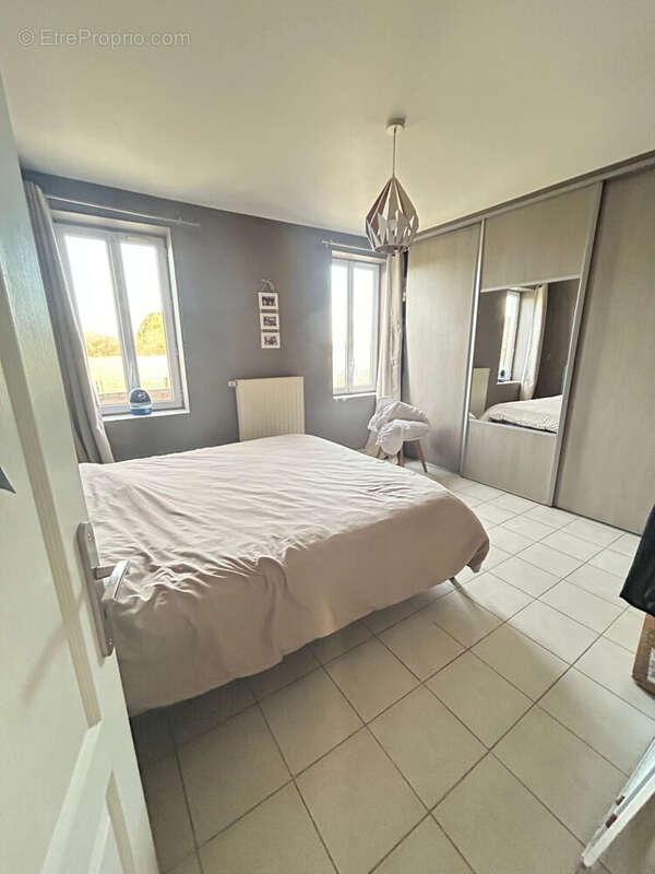 Maison à SERRIGNY-EN-BRESSE