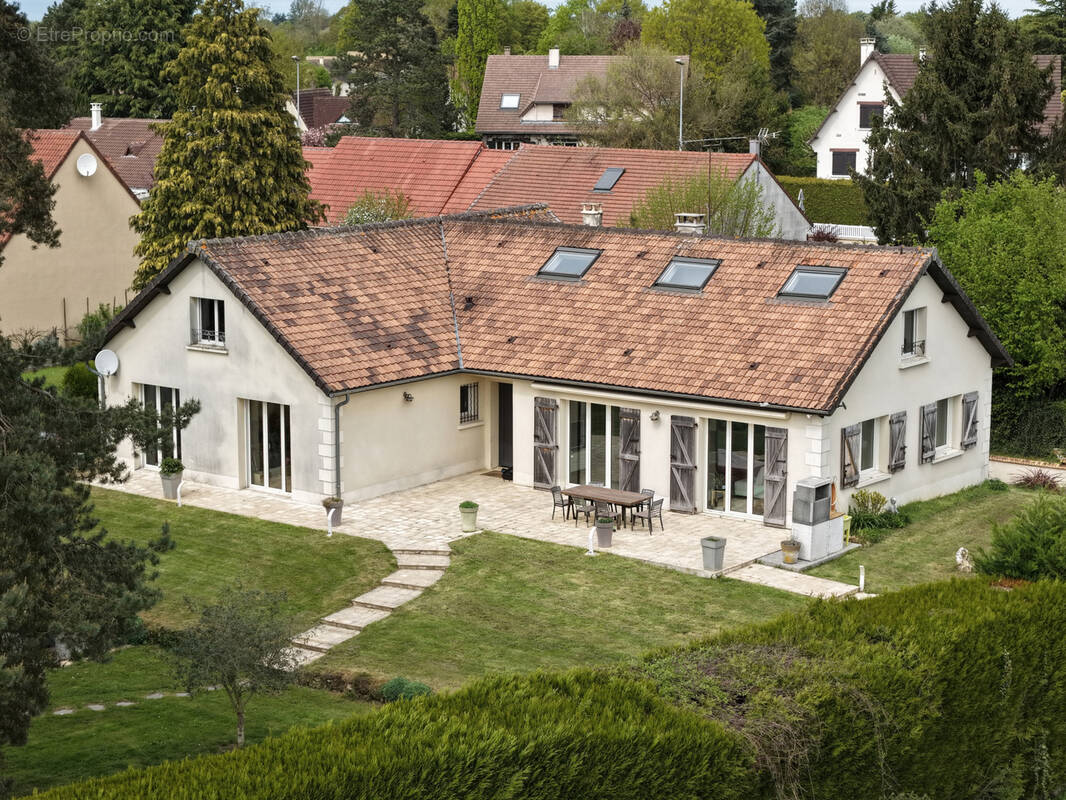 Maison à LES MOLIERES