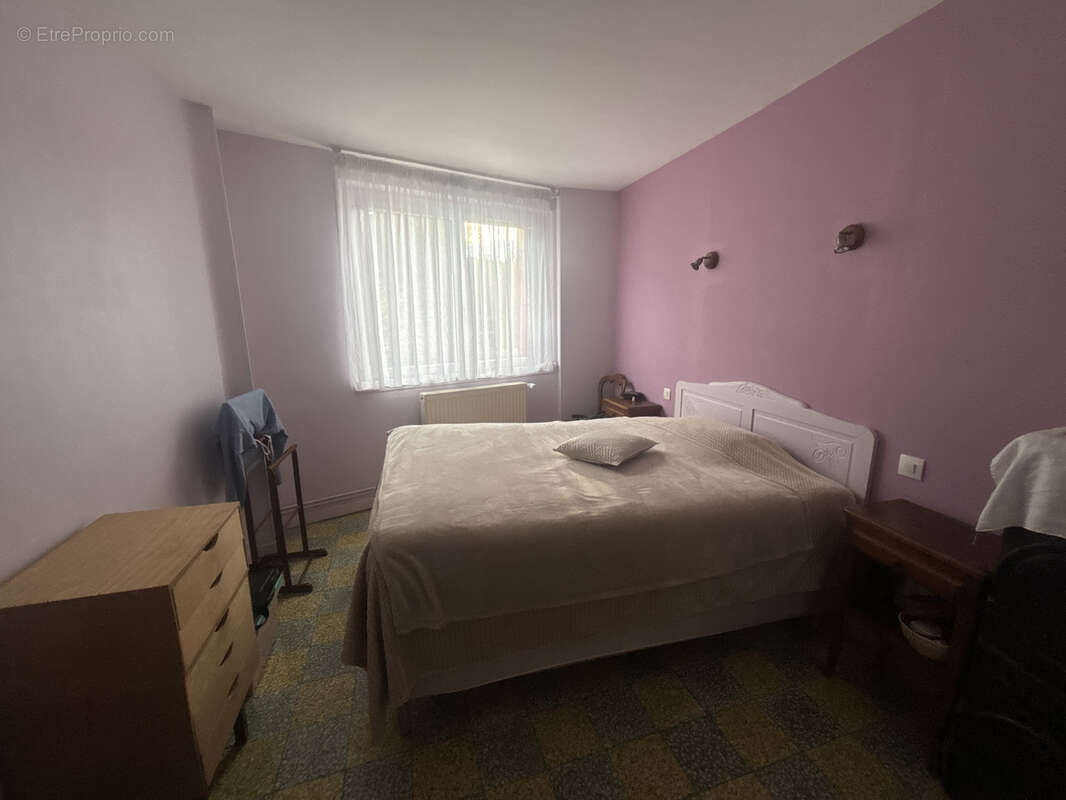 Maison à TREMBLAY-LES-VILLAGES