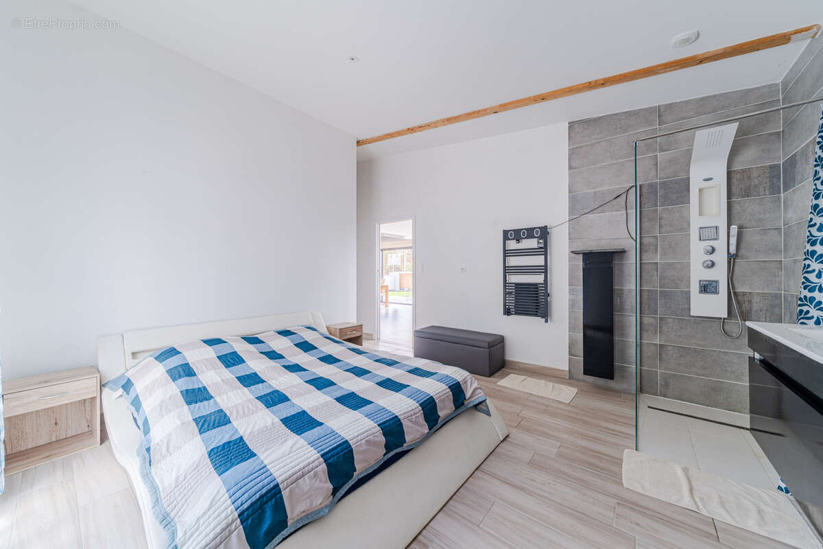 Maison à MONTLOUIS-SUR-LOIRE