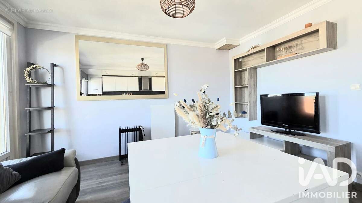 Photo 7 - Appartement à PARAY-VIEILLE-POSTE