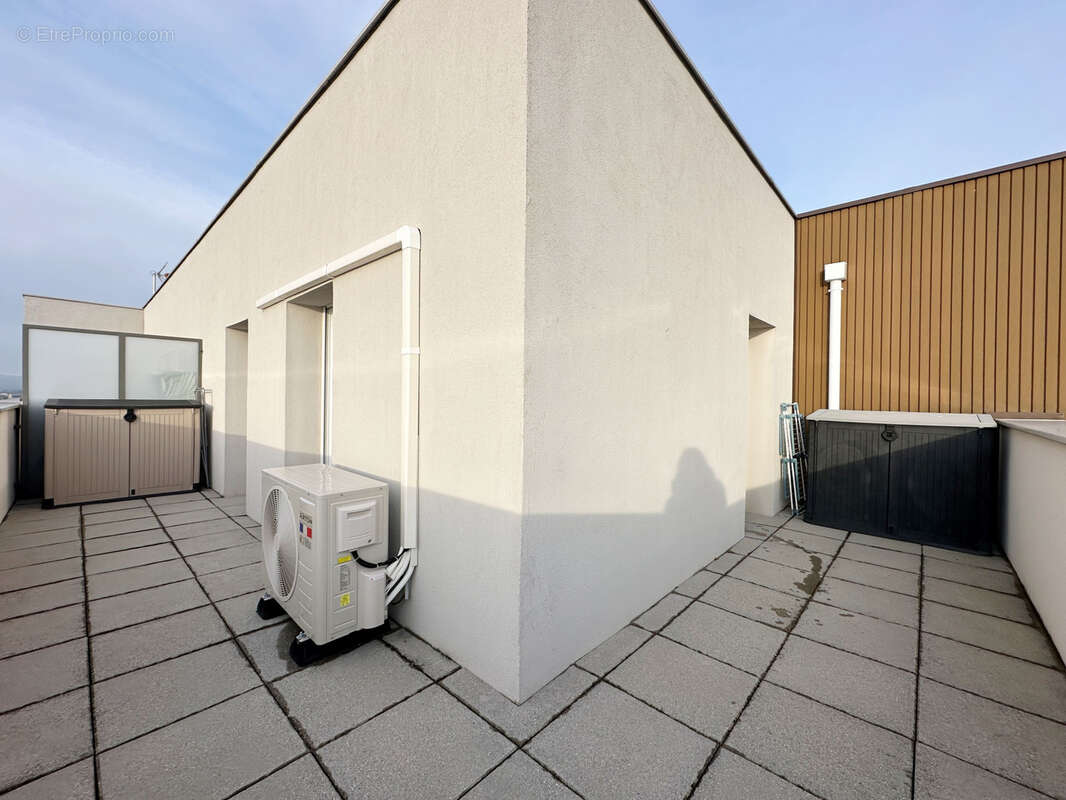 Appartement à L&#039;ISLE-D&#039;ABEAU