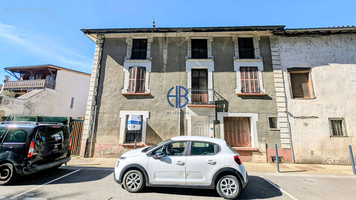Maison à SAINT-ETIENNE-DE-SAINT-GEOIRS
