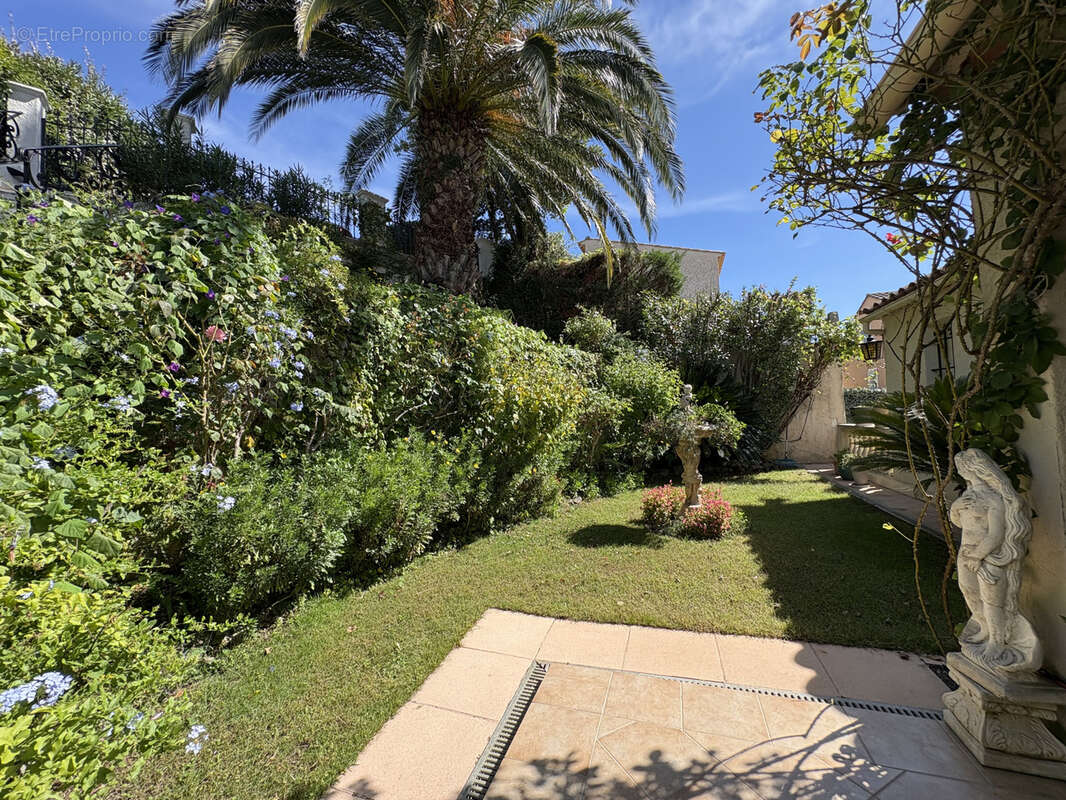 Maison à SAINT-RAPHAEL