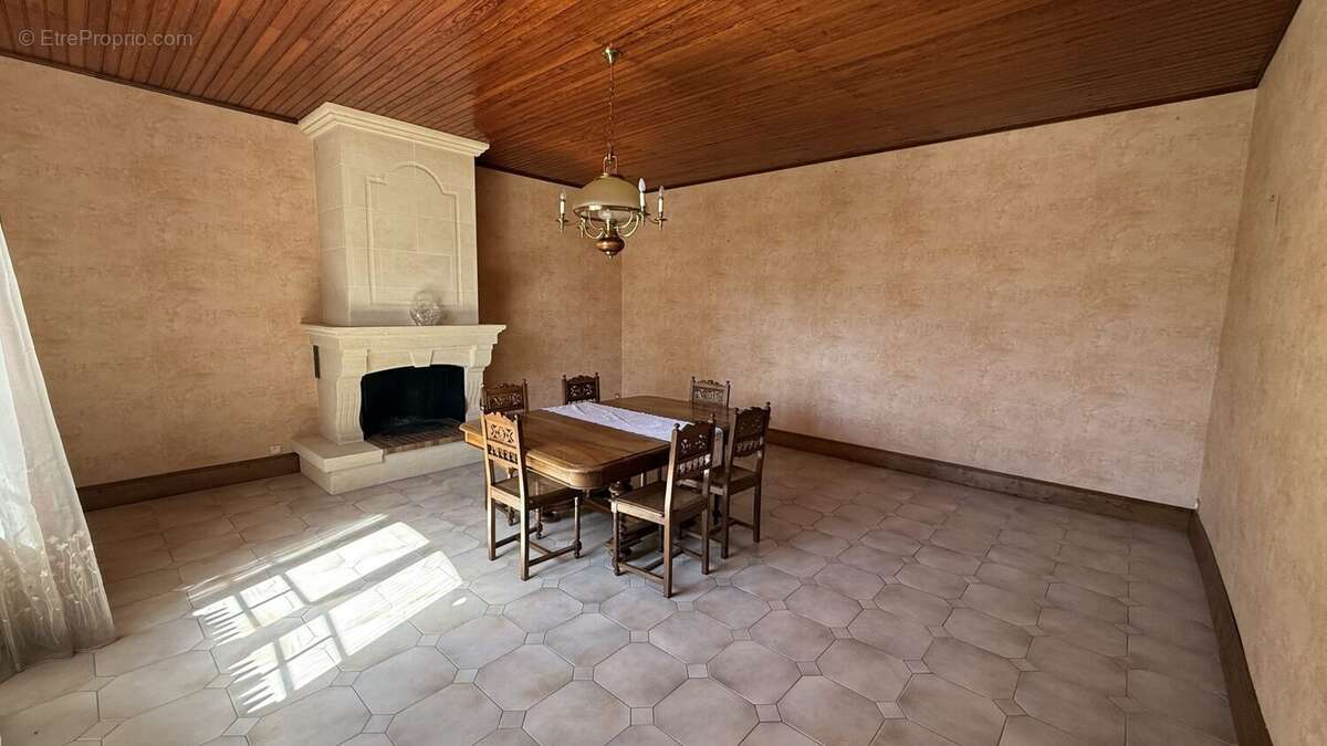 Maison à LANDIRAS