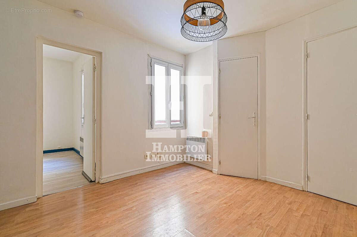 Appartement à PARIS-19E