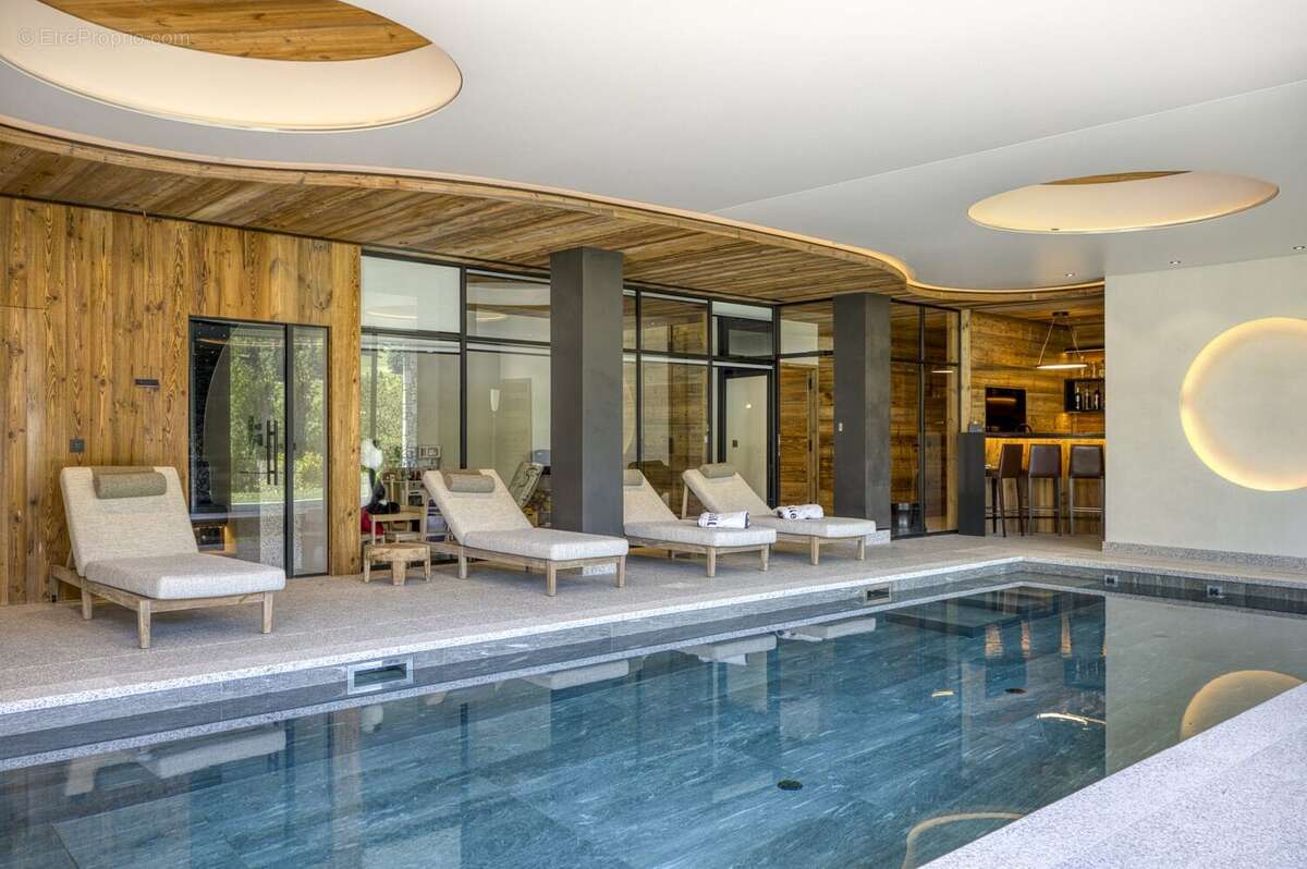 Maison à DEMI-QUARTIER