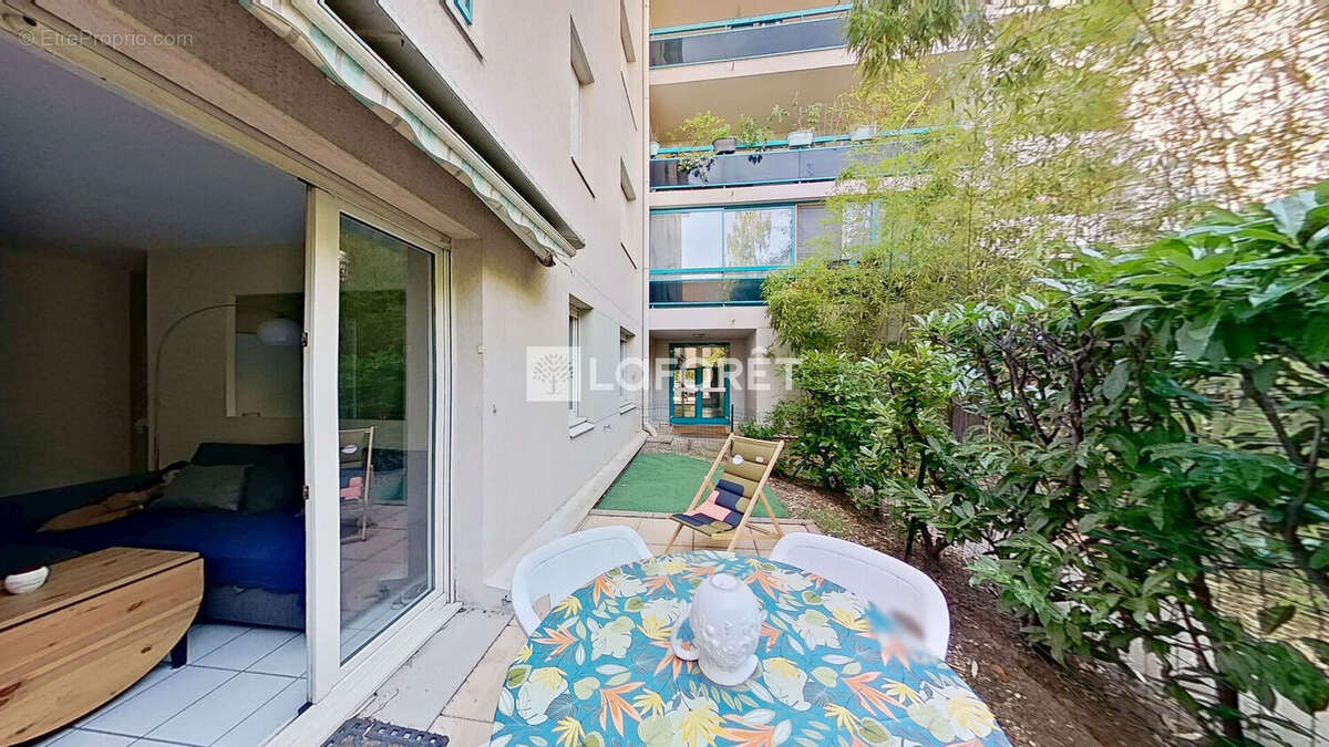 Appartement à LYON-8E