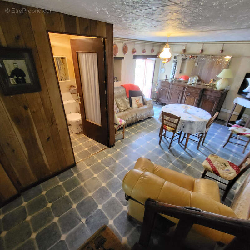 Maison à RIOM-ES-MONTAGNES