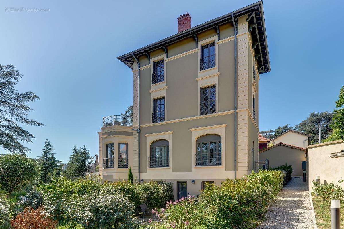 Appartement à CALUIRE-ET-CUIRE