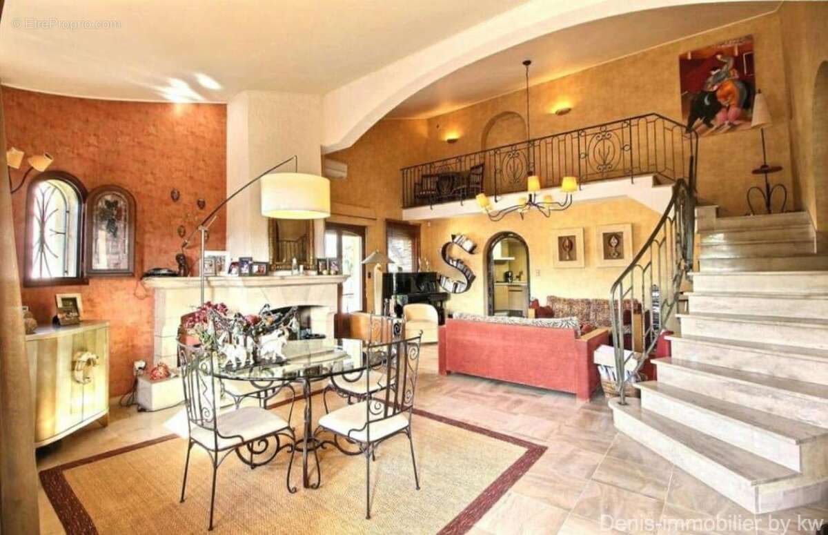 Maison à SAINT-CYPRIEN