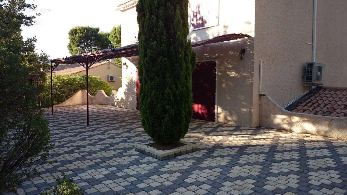 Maison à ROQUEVAIRE