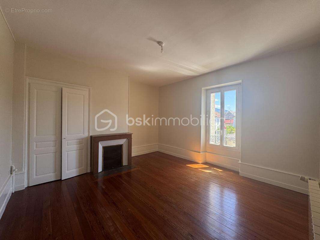 Appartement à AIX-LES-BAINS
