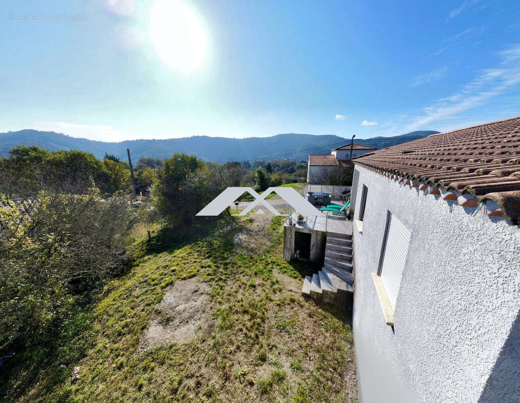 Maison 102 m² à Meyrannes  - photo 2