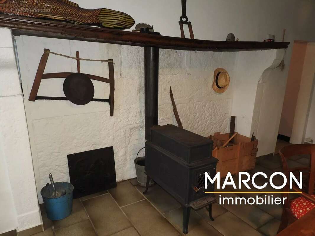 Maison à SAINT-PIERRE-BELLEVUE