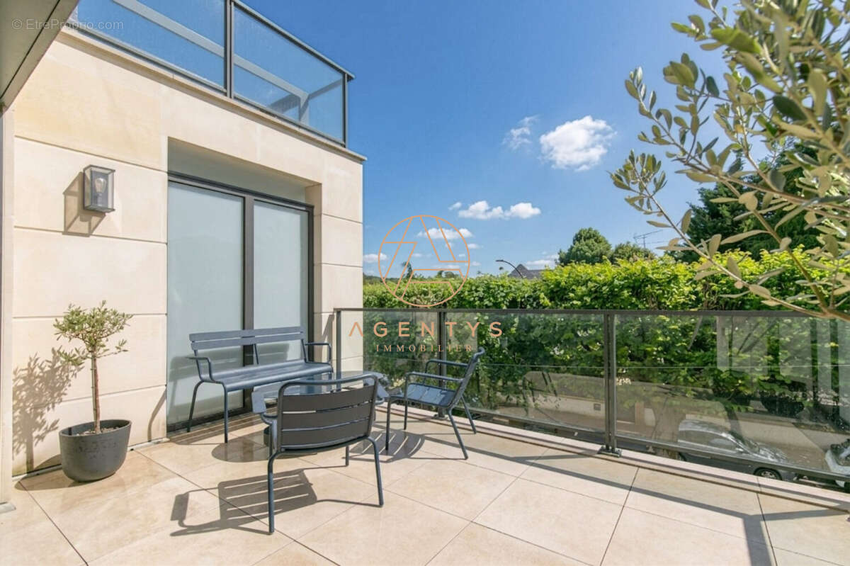 Appartement à SAINT-MAUR-DES-FOSSES