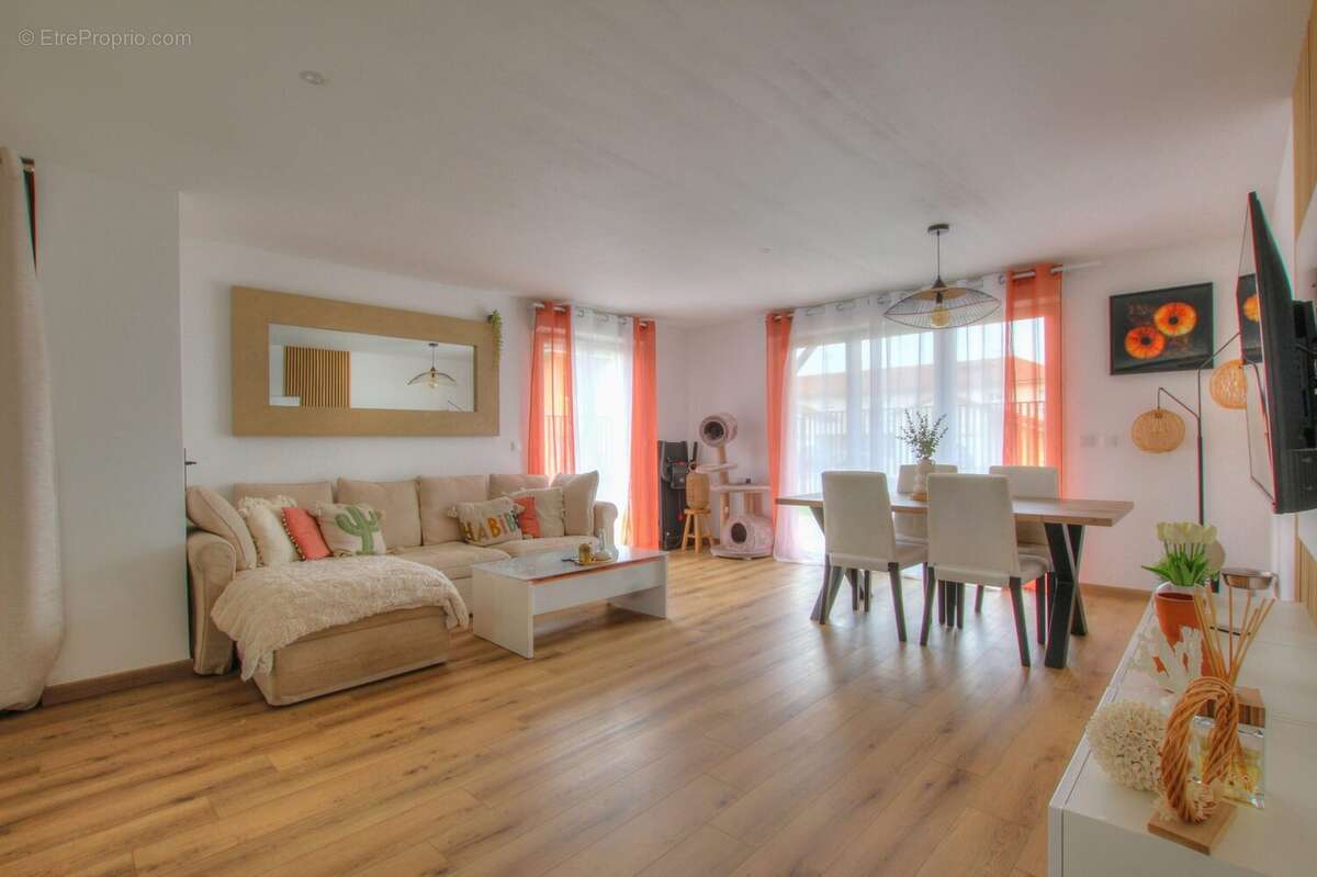 Appartement à SAINT-GENIS-POUILLY