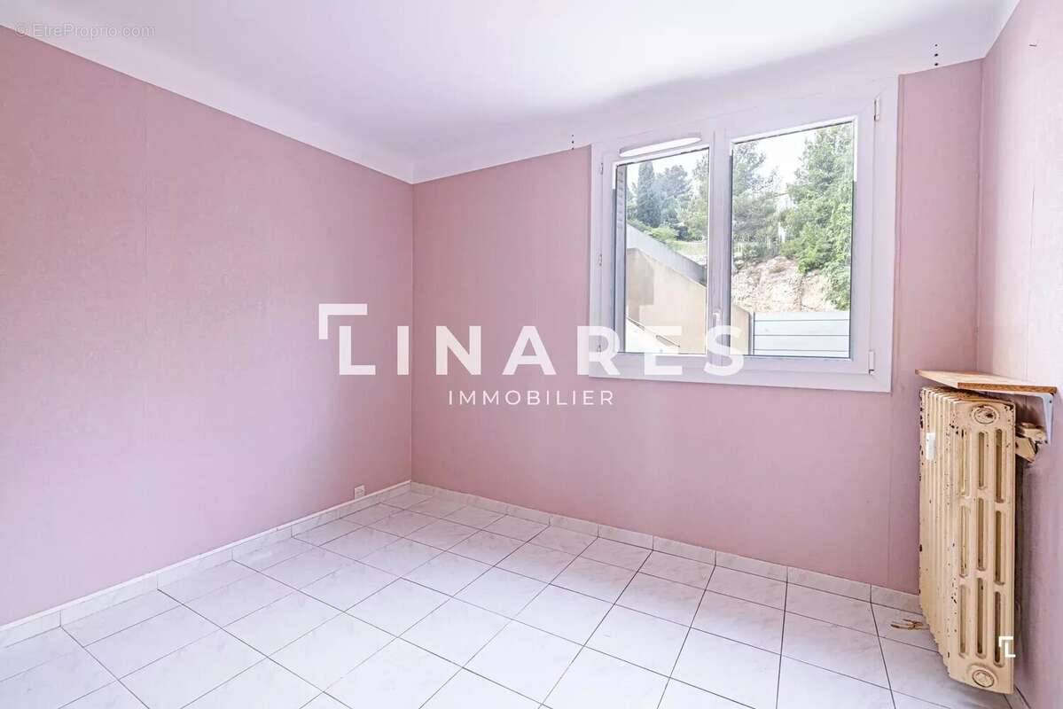 Appartement à MARSEILLE-6E