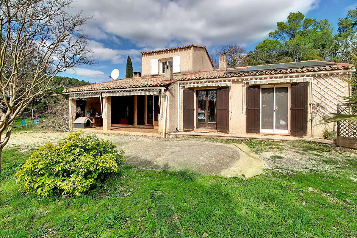 Maison à ENTRECASTEAUX