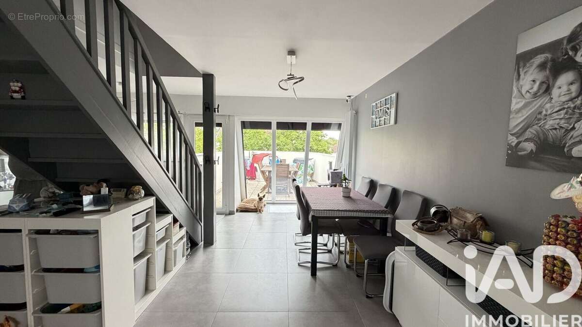 Photo 4 - Appartement à SAVIGNY-LE-TEMPLE