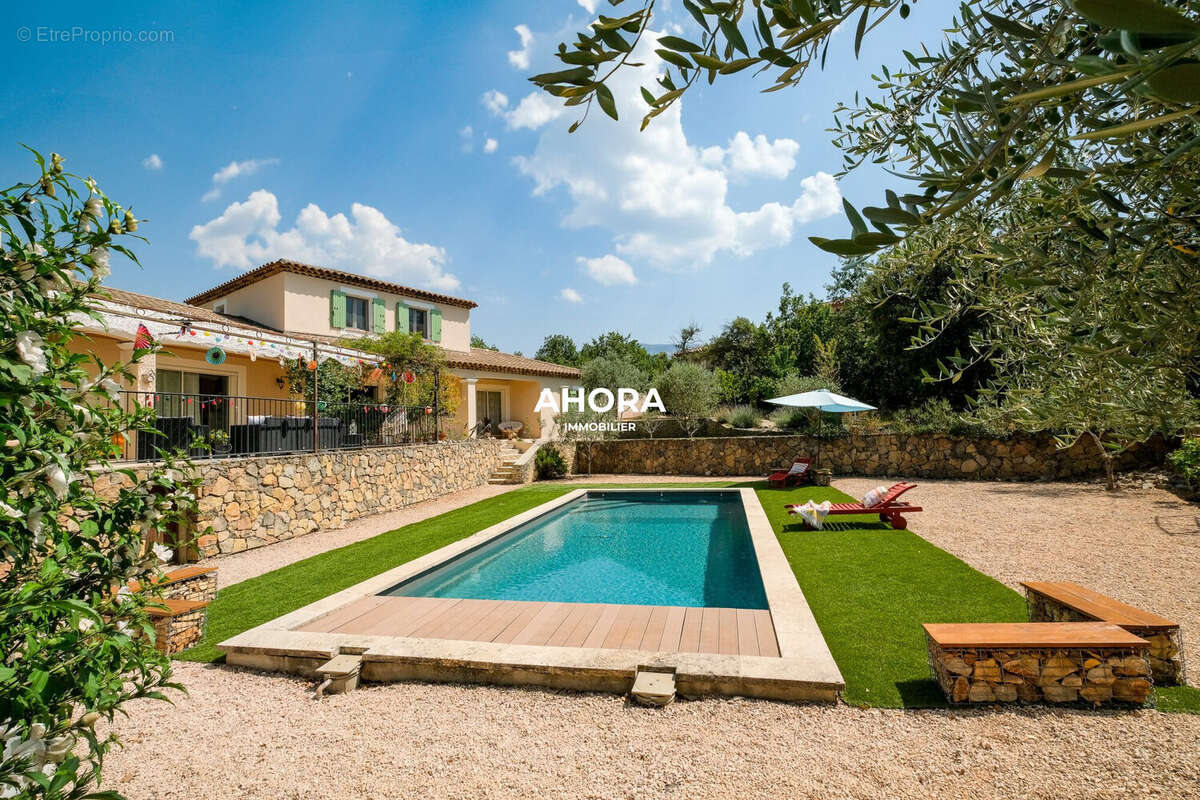 Maison à NANS-LES-PINS